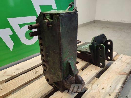 John Deere 3220 hook Kabīnes un interjers
