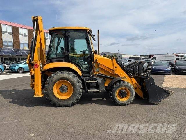 JCB 3 CX Ekskavatori-iekrāvēji