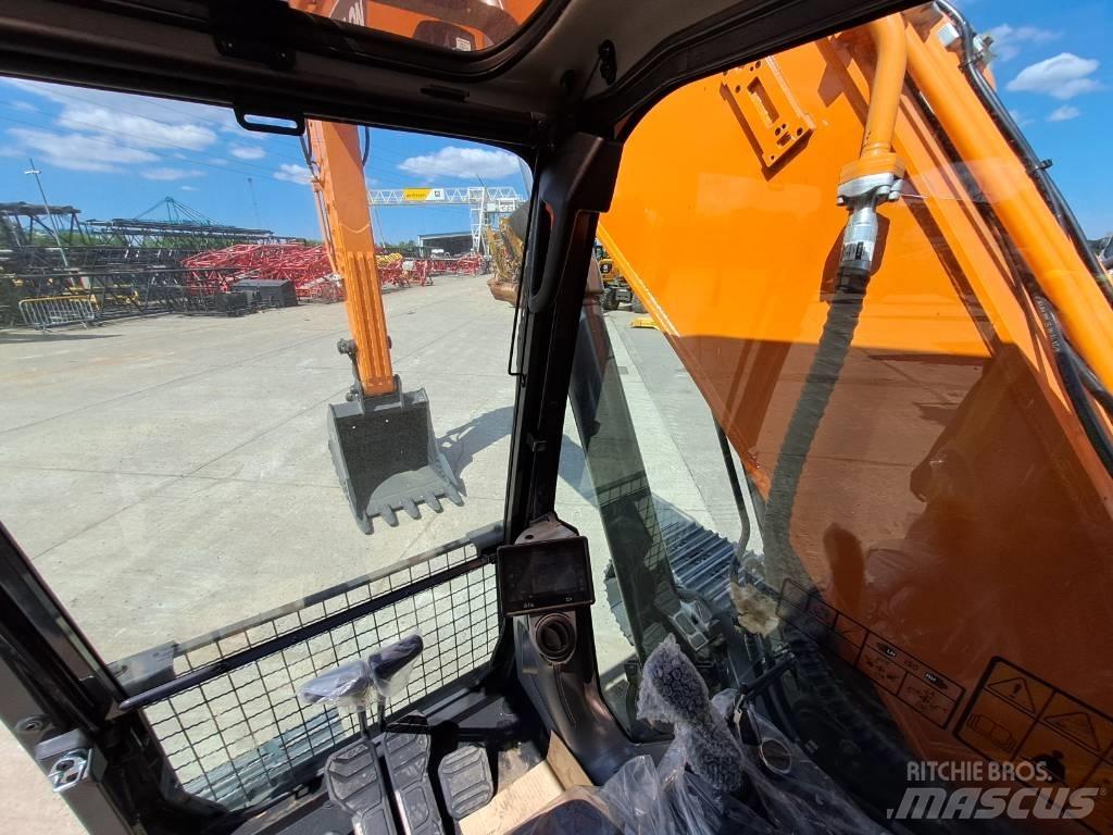 Develon DX225LC-7M Kāpurķēžu ekskavatori