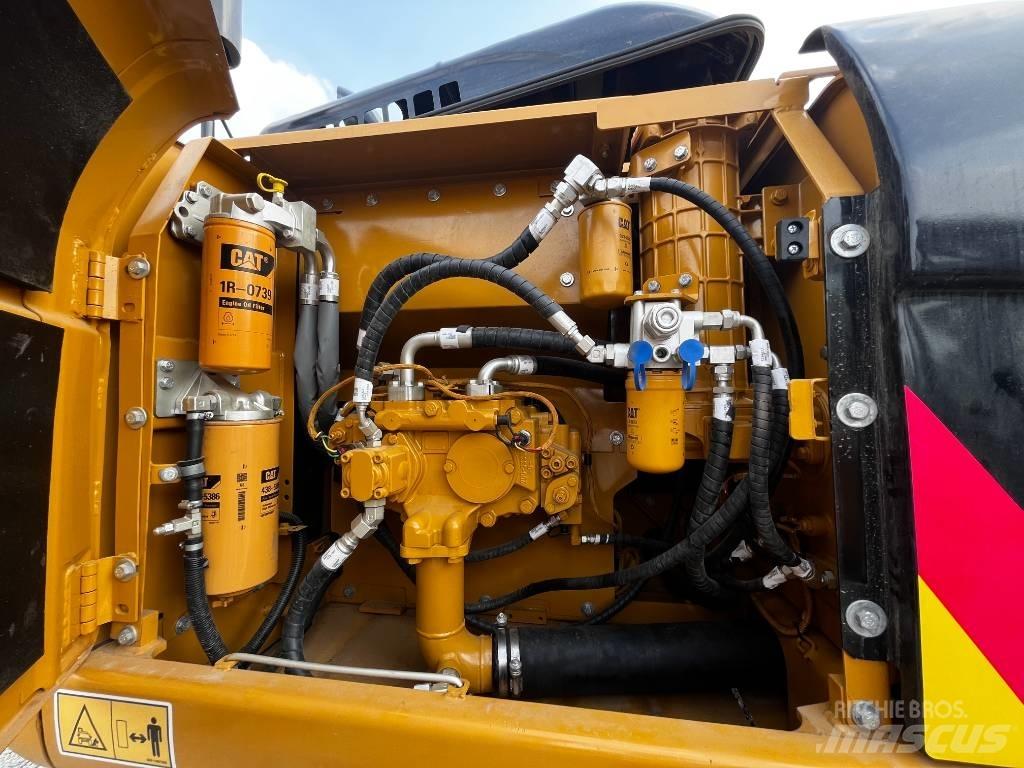 CAT 320 D2L Kāpurķēžu ekskavatori