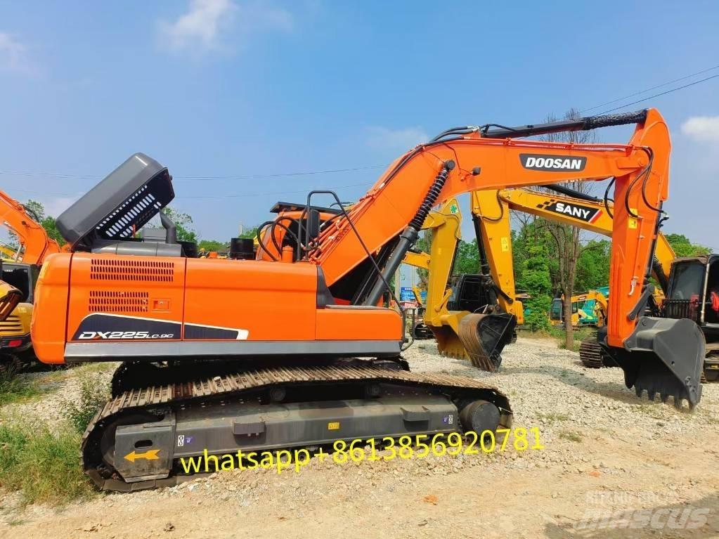 Doosan DX 225 Kāpurķēžu ekskavatori