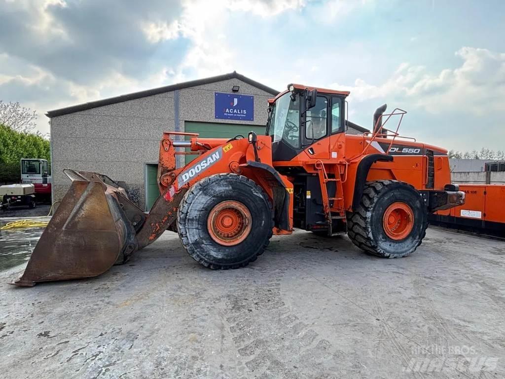 Doosan DL550 Iekrāvēji uz riteņiem