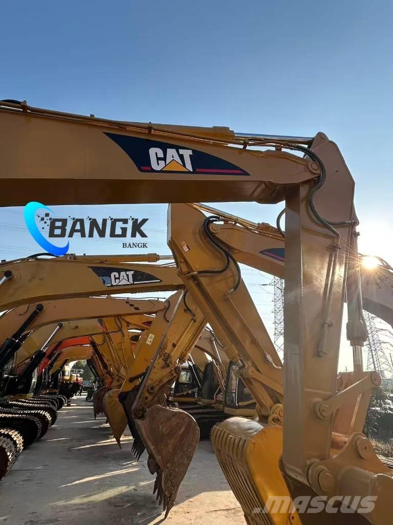 CAT 320 B Kāpurķēžu ekskavatori
