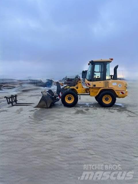 Volvo L 30 G Iekrāvēji uz riteņiem