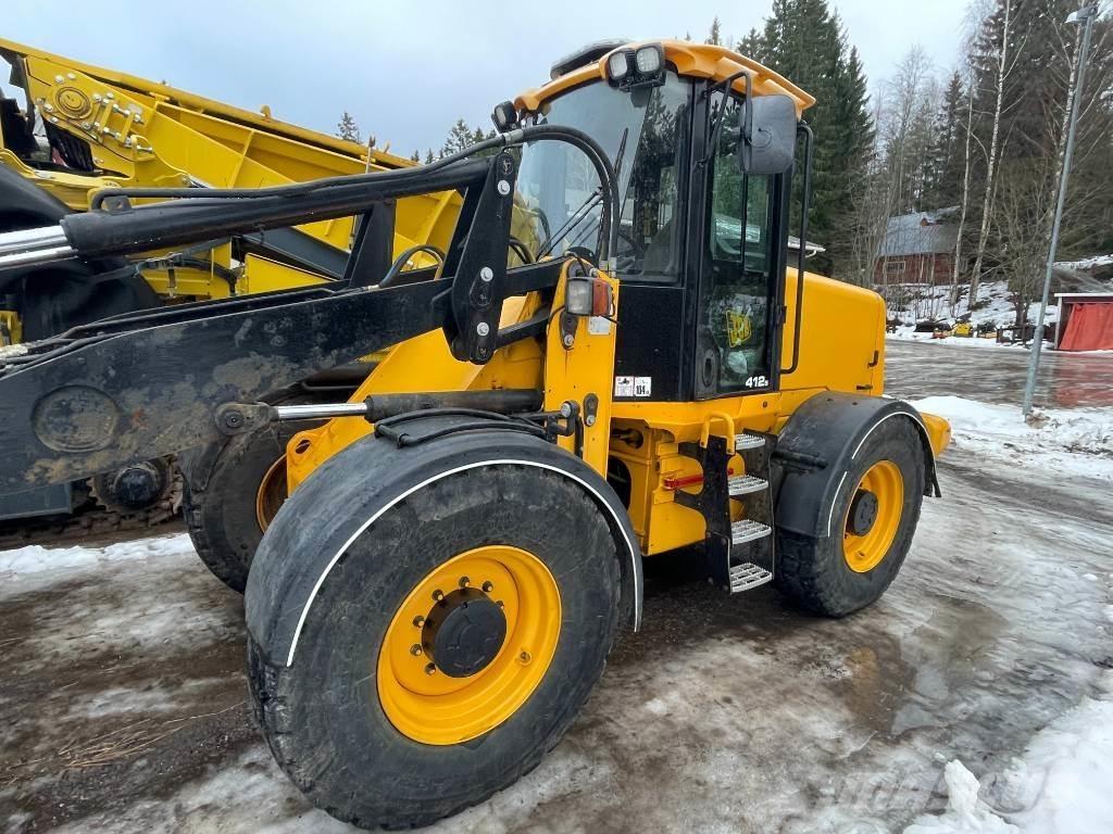 JCB 412 S Iekrāvēji uz riteņiem