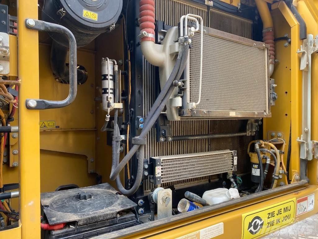CAT 323E Kāpurķēžu ekskavatori