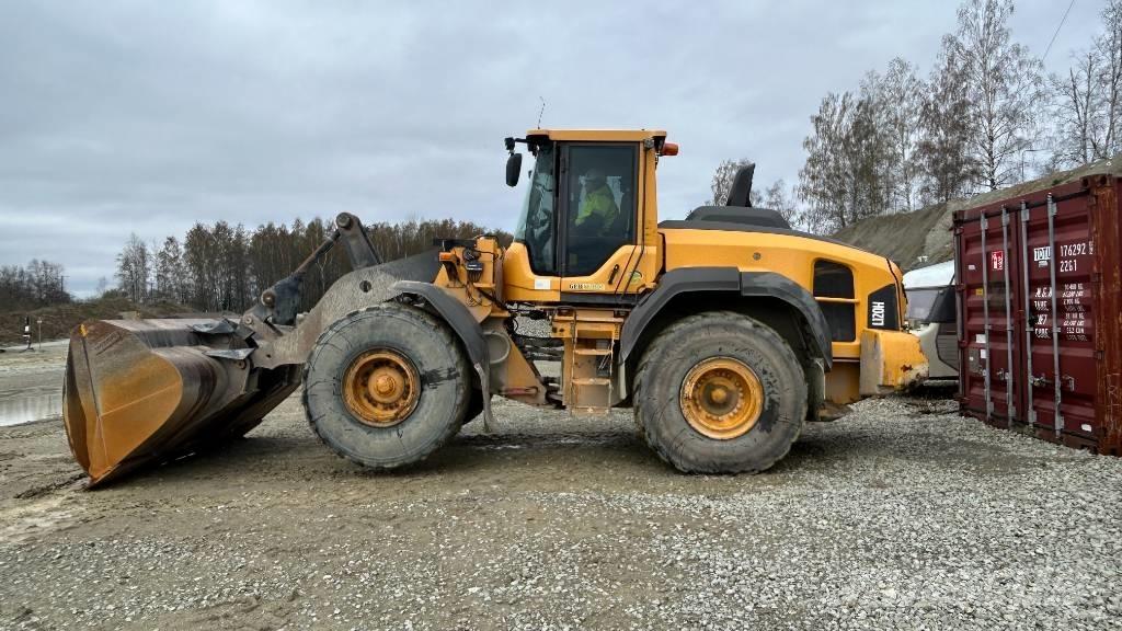 Volvo L 120 H Iekrāvēji uz riteņiem