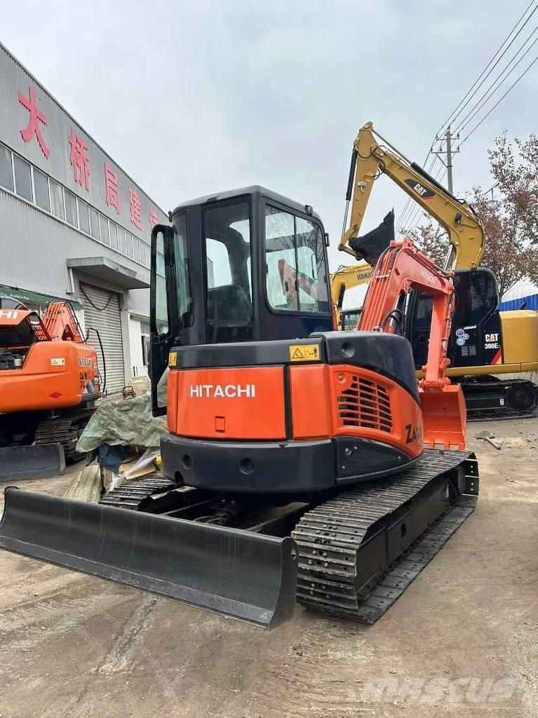 Hitachi ZX 50 Kāpurķēžu ekskavatori