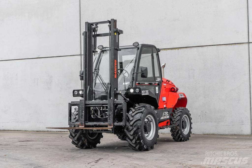 Manitou M 30-4 Tehnika ar dīzeļa dzinēju