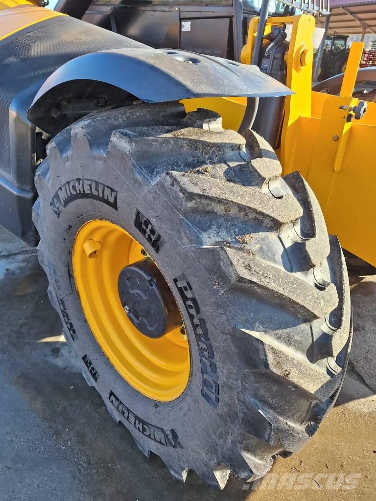 JCB 540-200 540-200 Multifunkcionālie iekrāvēji