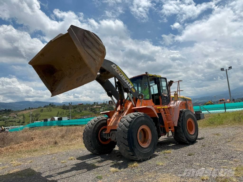 Doosan DL420A Iekrāvēji uz riteņiem