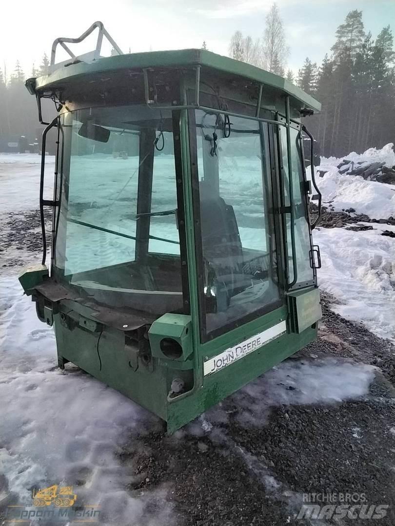 John Deere 1710 Kabīnes un interjers