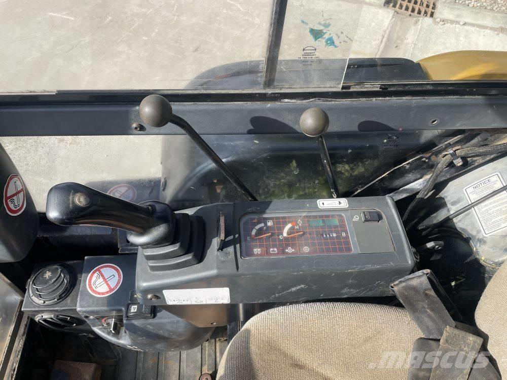 CAT 302.5 Mini ekskavatori < 7 t