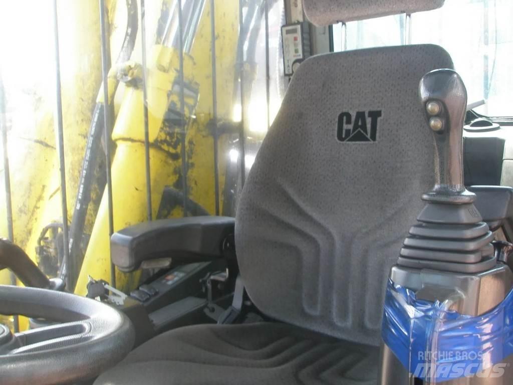 CAT M318F Ekskavatori uz riteņiem
