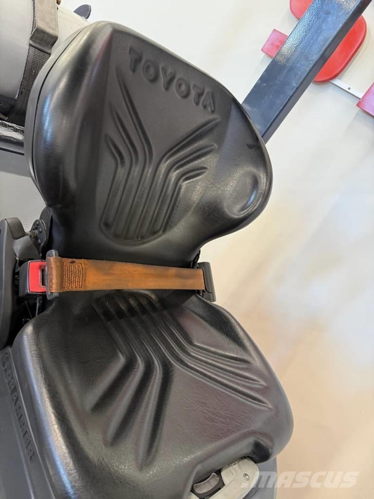 Toyota 11051 - 8FBE15T Elektriskie iekrāvēji