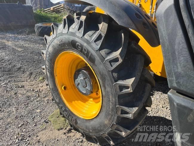 JCB 535-95 Teleskopiskie manipulatori