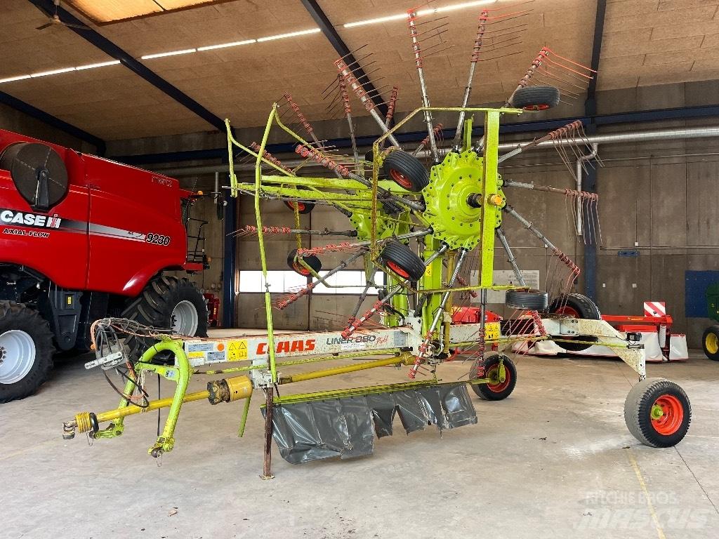 CLAAS Liner 880 L Grābekļi un siena ārdītāji