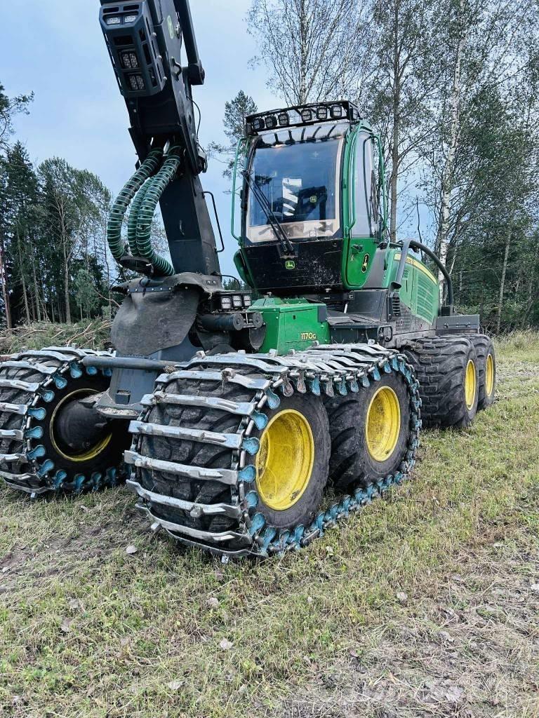 John Deere 1170G 8W Harvesteri