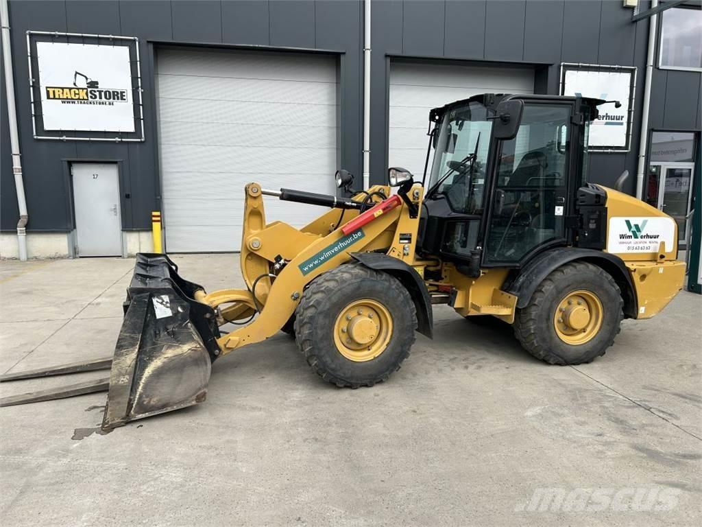 CAT 906M (8758) Multifunkcionālie iekrāvēji