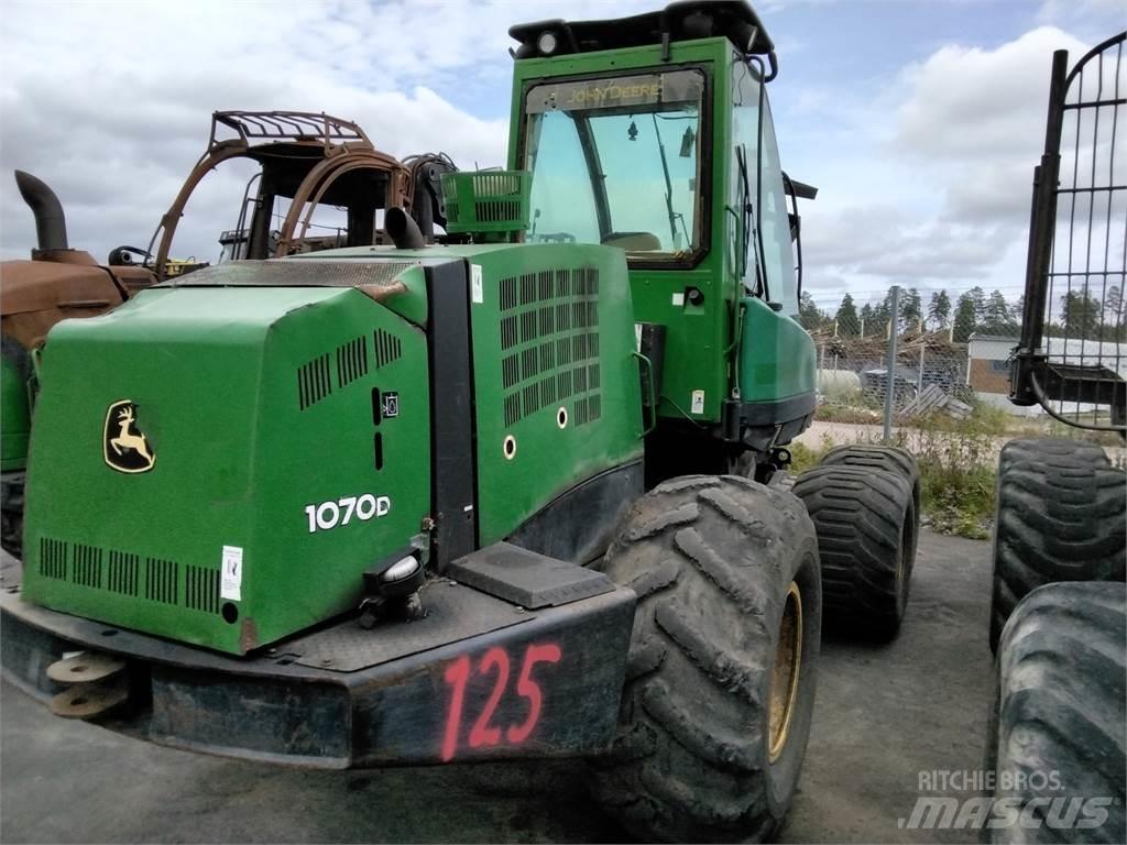 John Deere 1070 D Harvesteri