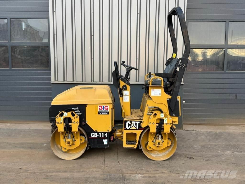 CAT CB114 Divvalču grunts veltņi