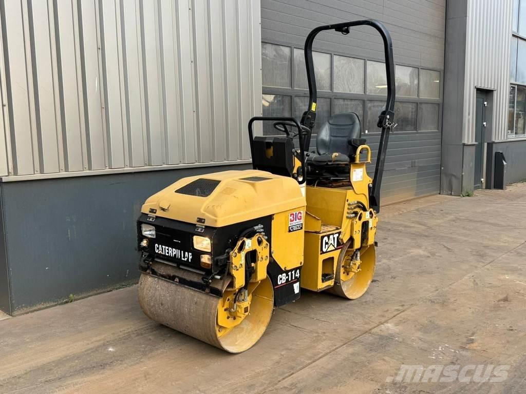 CAT CB114 Divvalču grunts veltņi