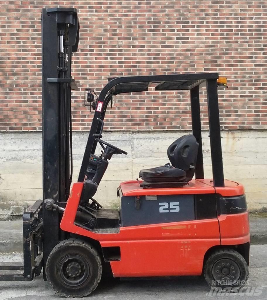 Toyota FBMF25 Elektriskie iekrāvēji