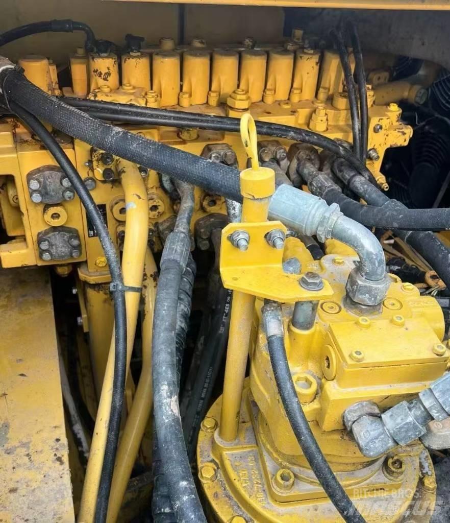 CAT 330GC Kāpurķēžu ekskavatori