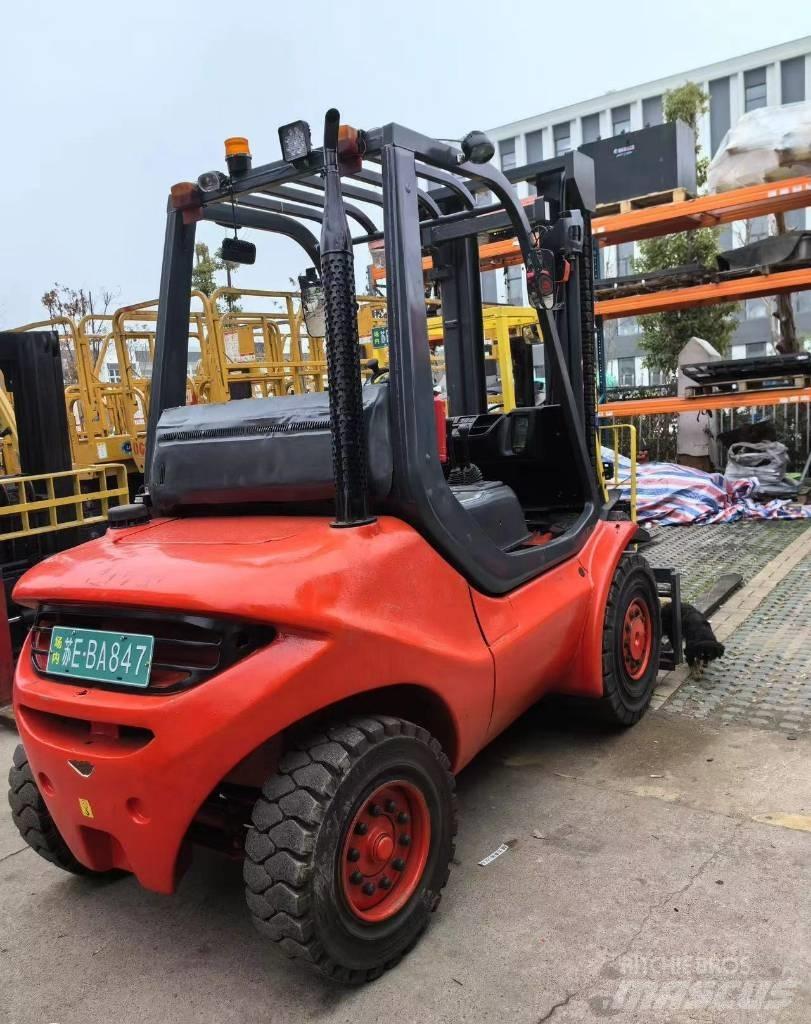 Linde H 50 D Tehnika ar dīzeļa dzinēju