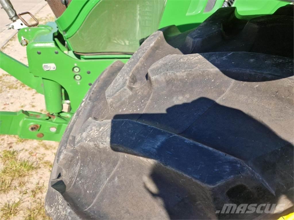 John Deere 6150R Traktori