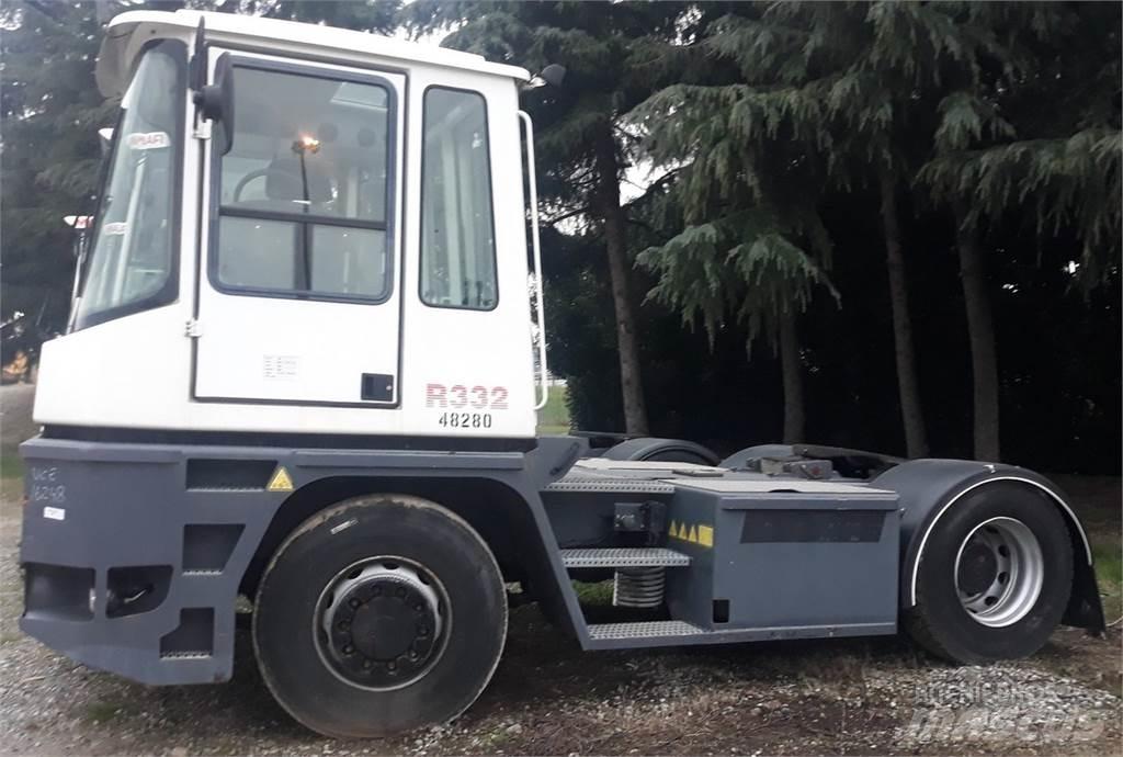  R332-4x4 Terminālie traktori