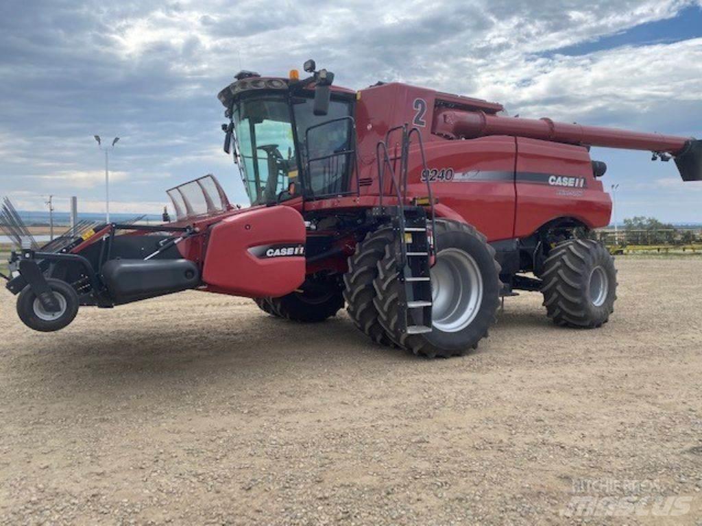 Case IH 9240 Ražas novākšanas kombaini