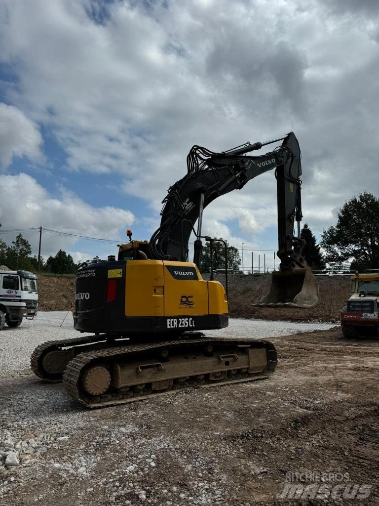 Volvo ECR 235 C L Kāpurķēžu ekskavatori