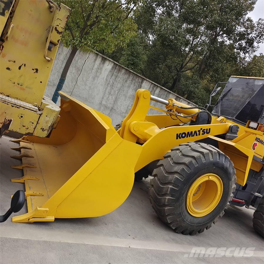 Komatsu WA380-3 Iekrāvēji uz riteņiem