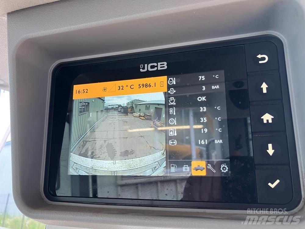 JCB 437 Iekrāvēji uz riteņiem