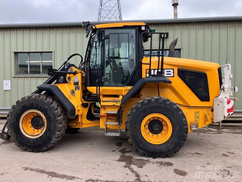 JCB 437 Iekrāvēji uz riteņiem