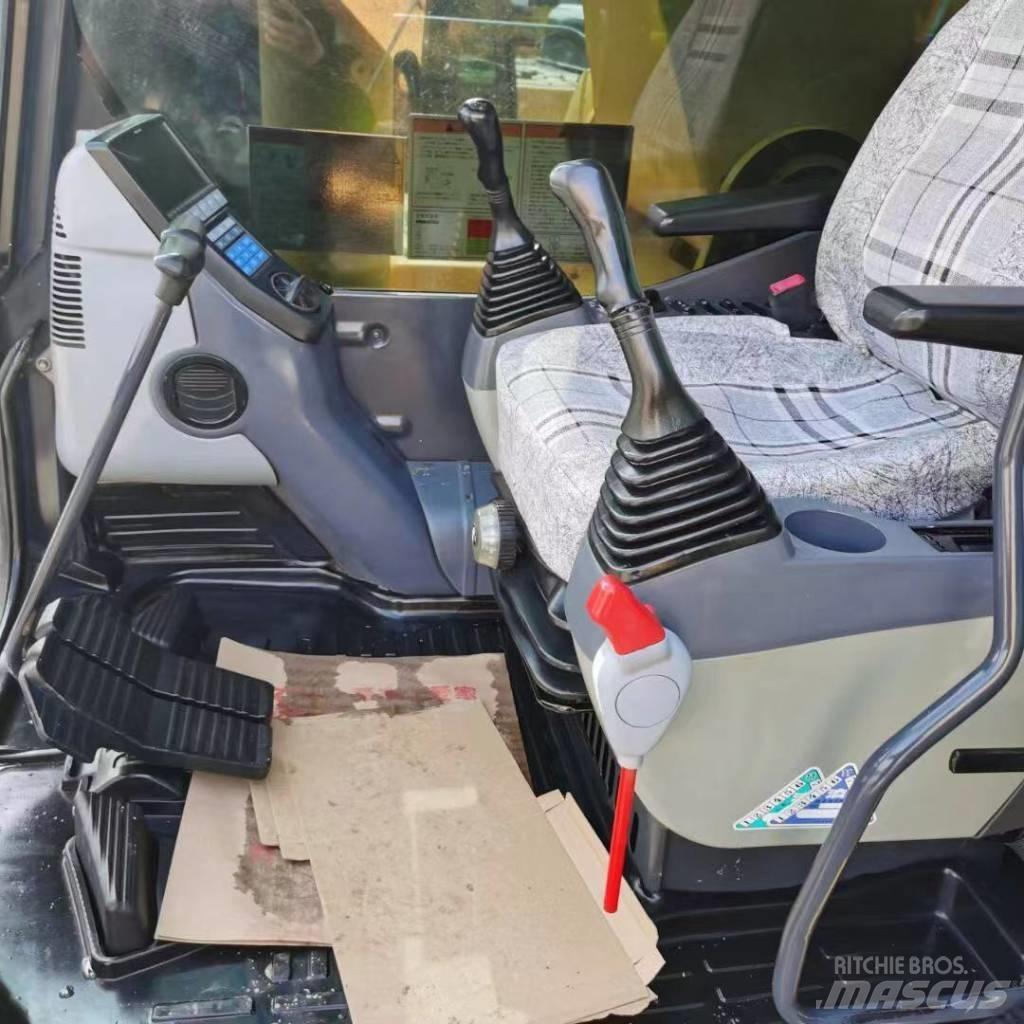 Komatsu 450LC-8 Kāpurķēžu ekskavatori