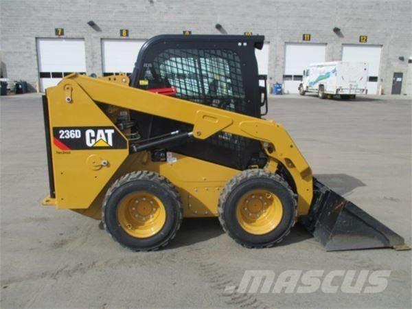 CAT 236 D Lietoti riteņu kompaktiekrāvēji
