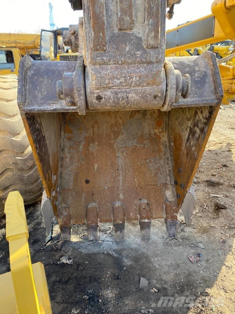 Hyundai R 215-9 Kāpurķēžu ekskavatori