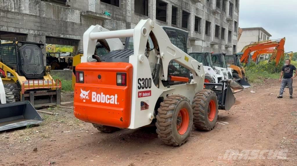 Bobcat S 300 Lietoti riteņu kompaktiekrāvēji
