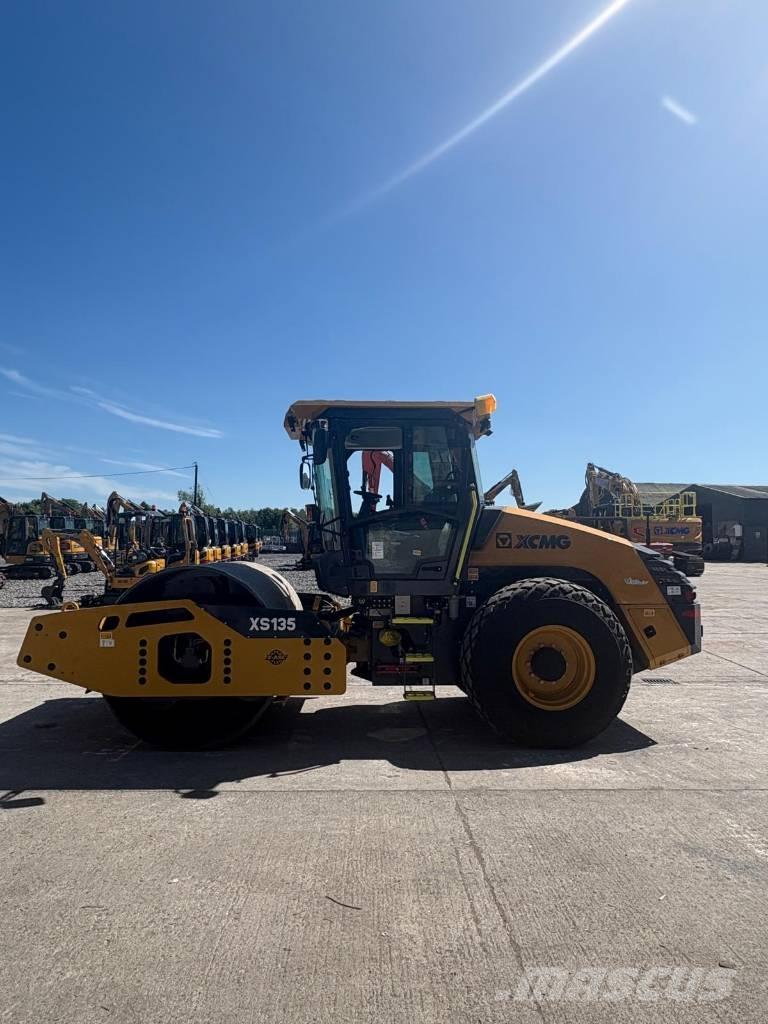 XCMG XS135 Vienvalča grunts veltņi