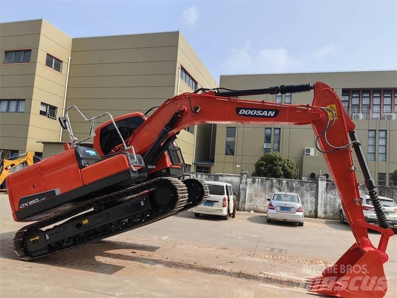 Doosan DX150 Kāpurķēžu ekskavatori