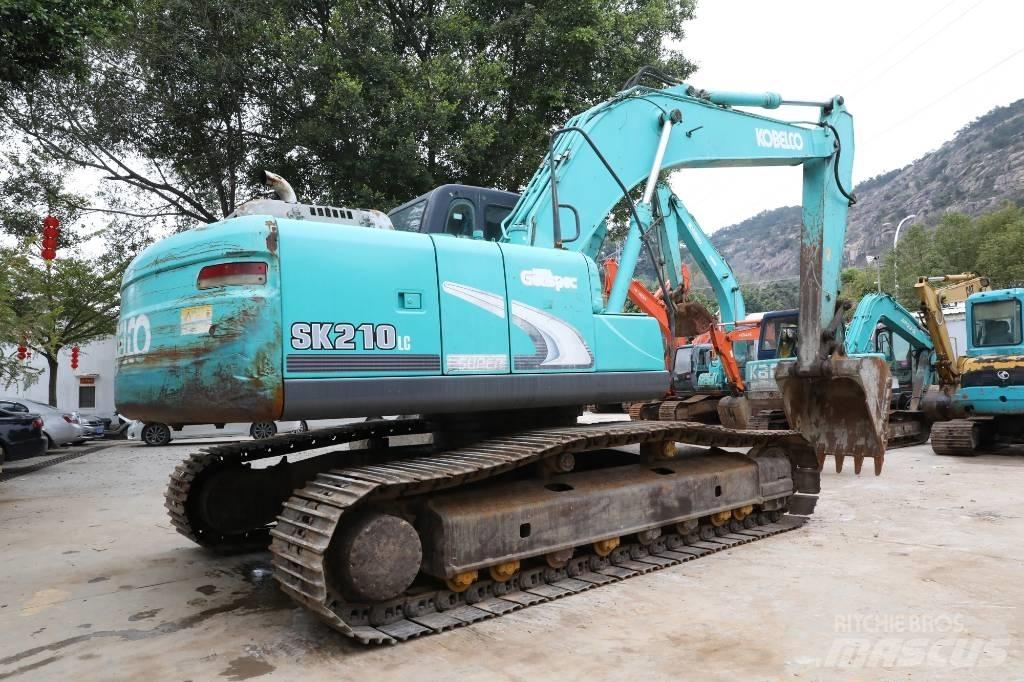 Kobelco SK 210-8 Kāpurķēžu ekskavatori