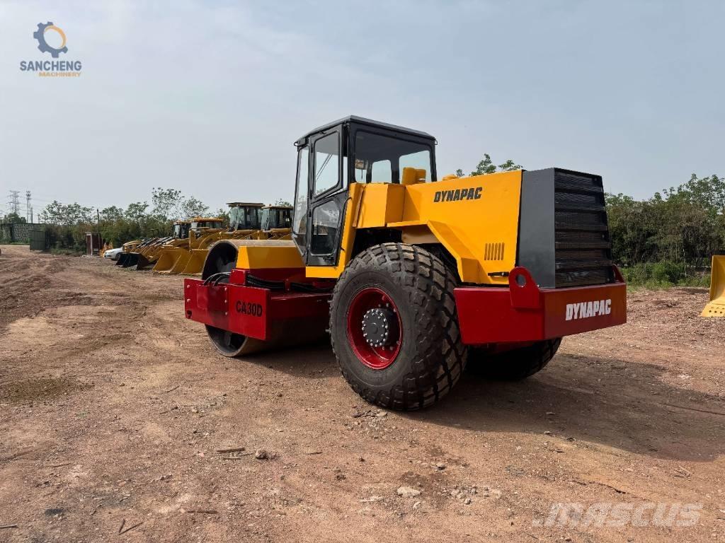 Dynapac CA 30 D Vienvalča grunts veltņi