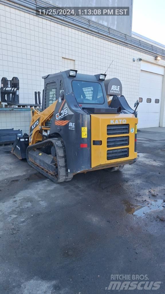 Kato CL35 Lietoti riteņu kompaktiekrāvēji