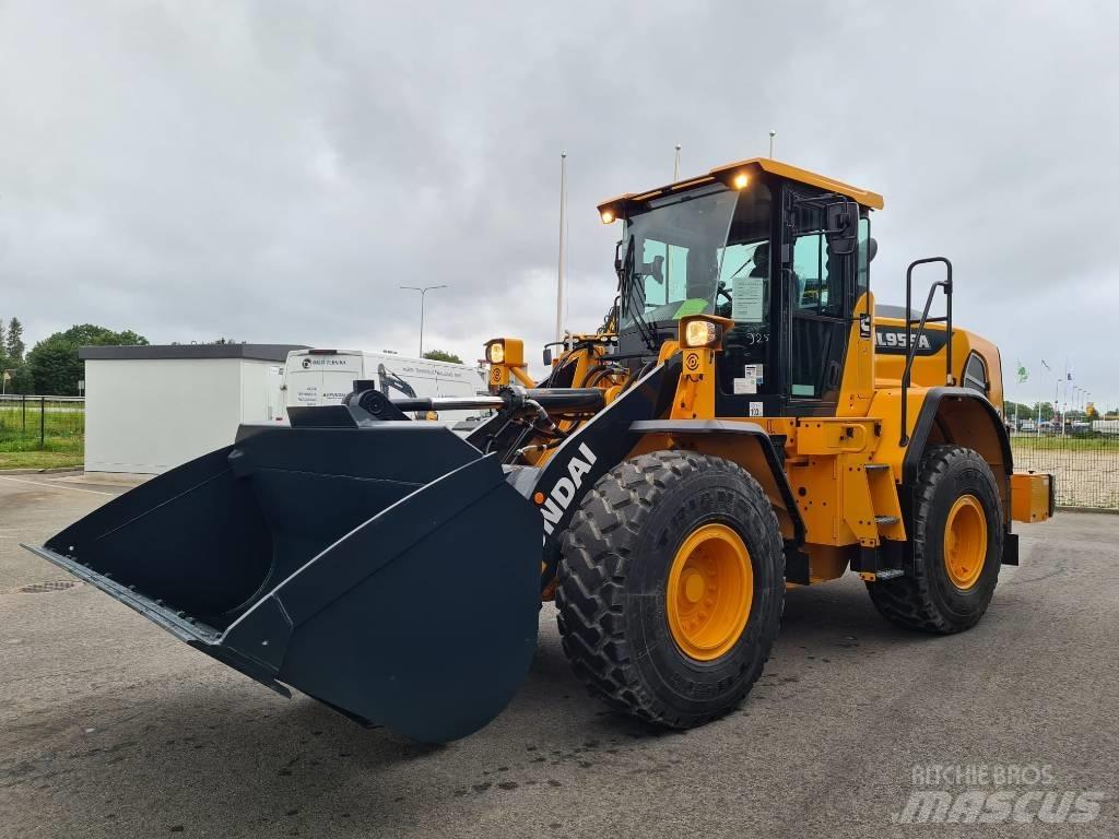 Hyundai HL955 A Iekrāvēji uz riteņiem
