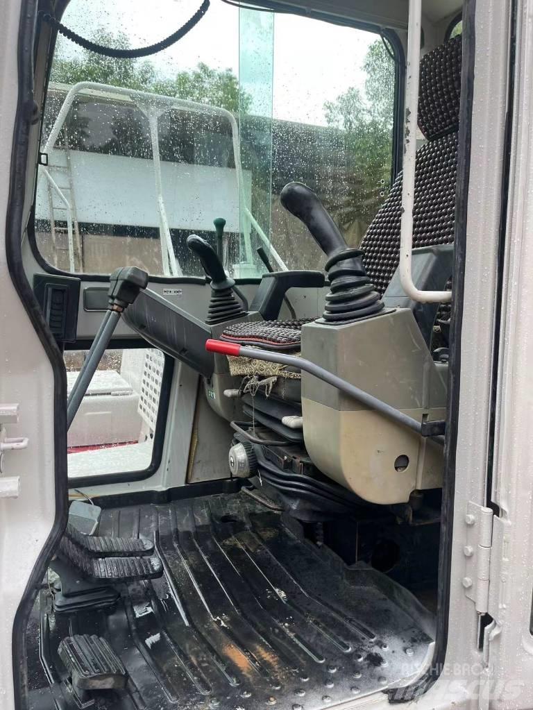 Takeuchi TB 160C Kāpurķēžu ekskavatori