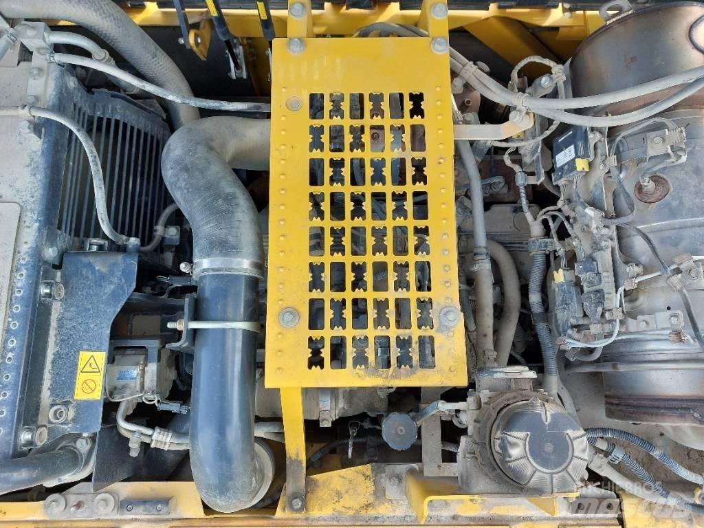 Komatsu HB365LC-3 Kāpurķēžu ekskavatori