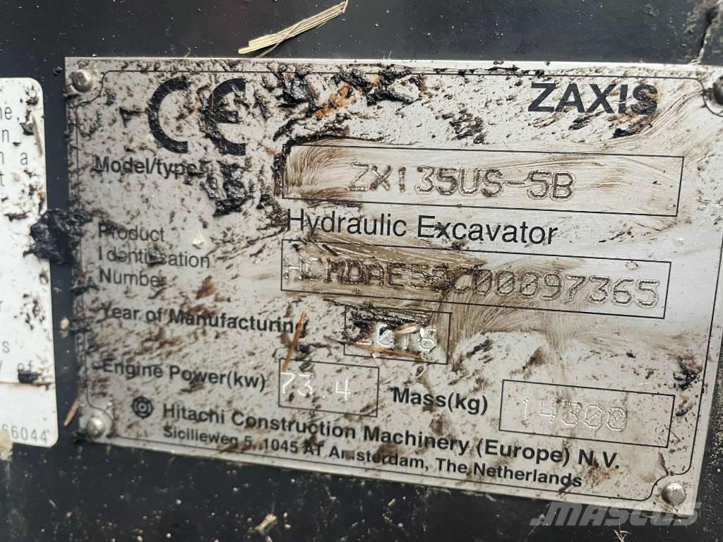 Hitachi ZX 135 US-5B Kāpurķēžu ekskavatori