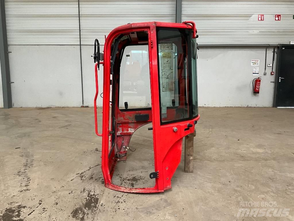 Yanmar Vio 25-6 Kabīnes un interjers